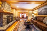 Island Lake Lodge