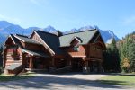 Island Lake Lodge